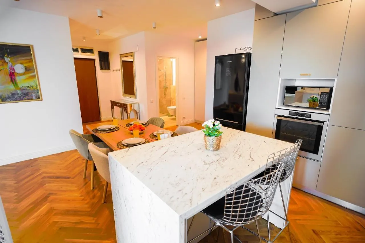 Luxury Central Park Apartment Bucarest