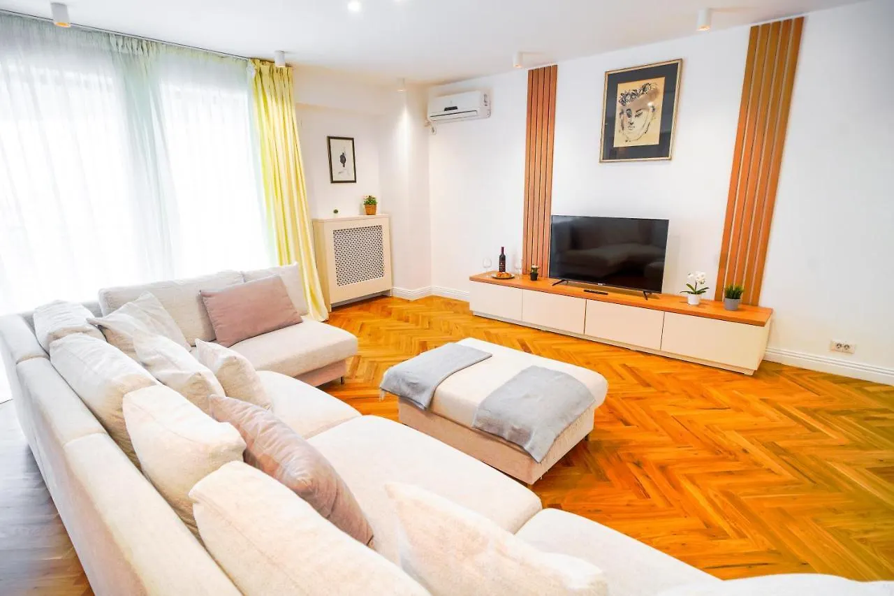Luxury Central Park Apartment Bucarest