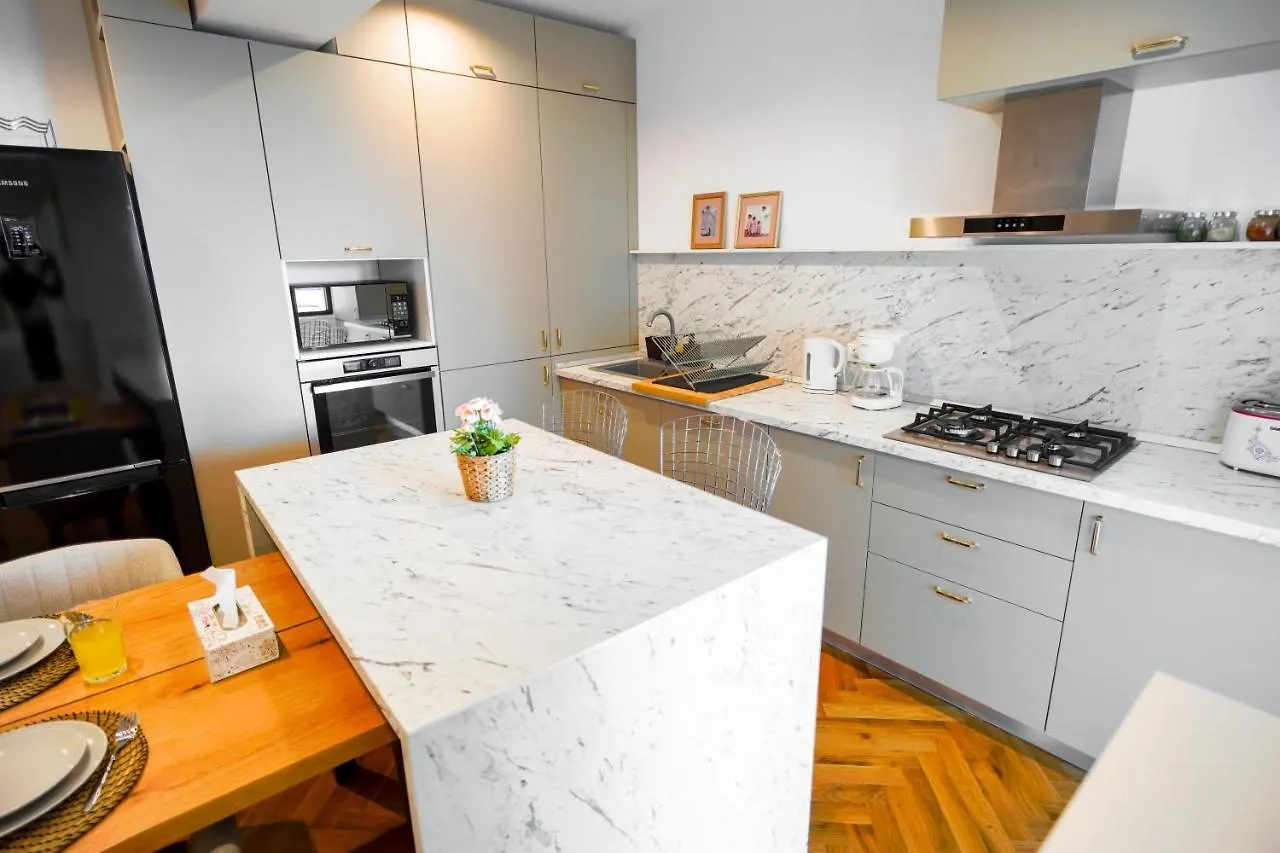 Luxury Central Park Apartment Bucarest Roumanie